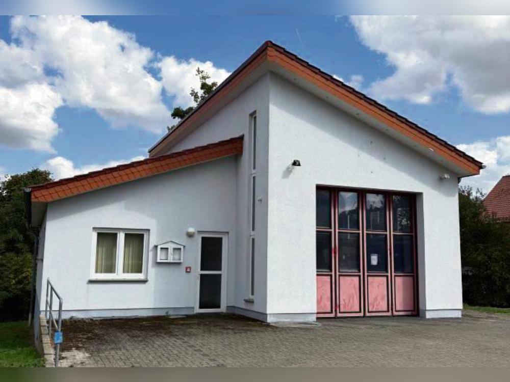 Das alte Feuerwehrgerätehaus in Altengeseke bleibt weiterhin auf dem Markt.