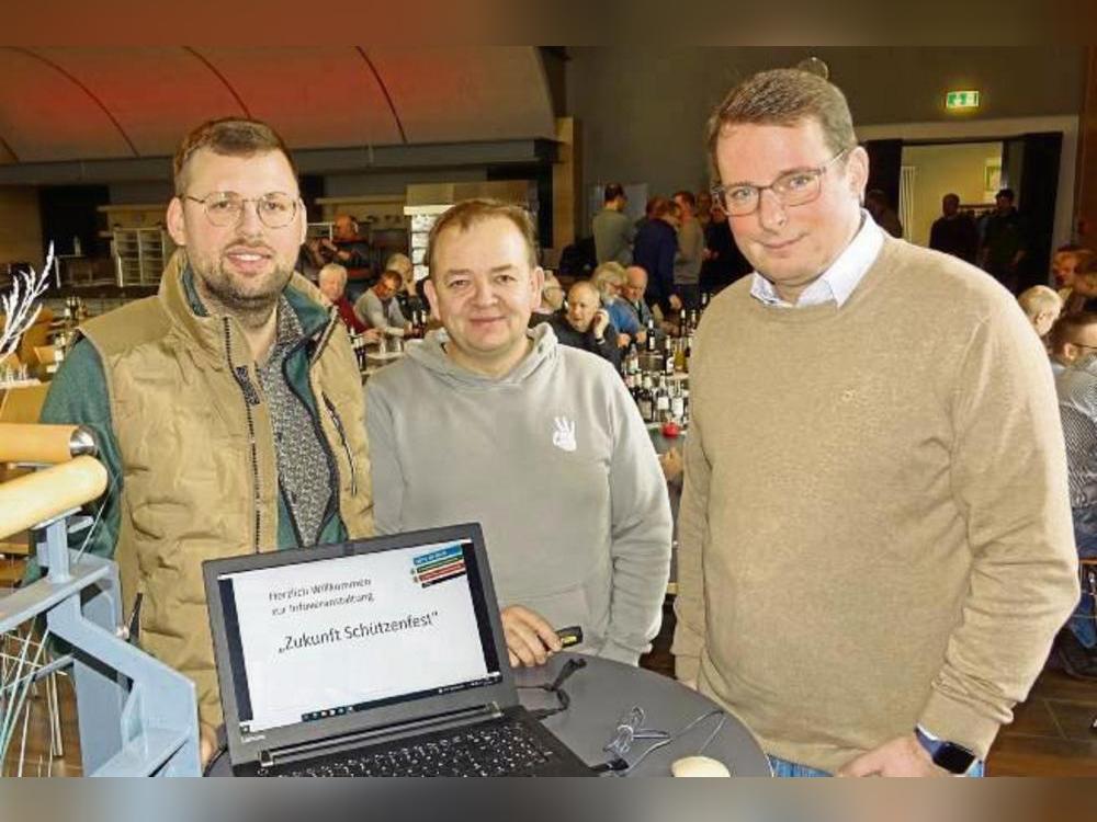 Informierten über die Zukunft des Schützenfests (v.l.): Dennis Polzin, Thomas Meyer und Christoph Helle. Foto: Marcus Kloer