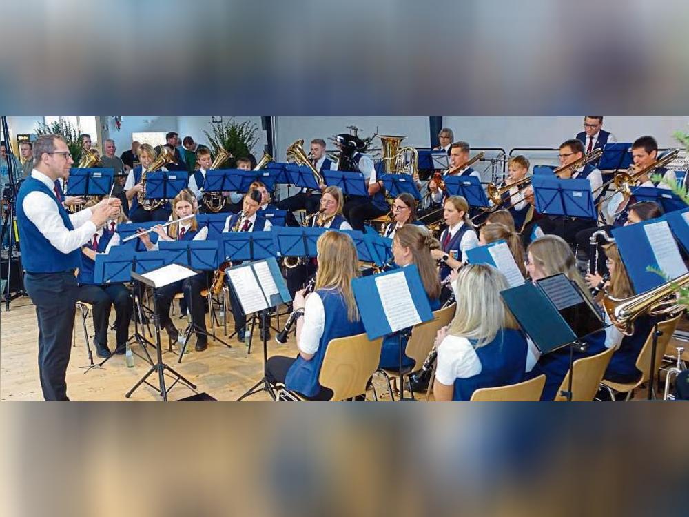 Dieses Jahr lud der Altenrüthener Instrumentalverein zum Frühschoppen-Konzert. Foto: Kloer