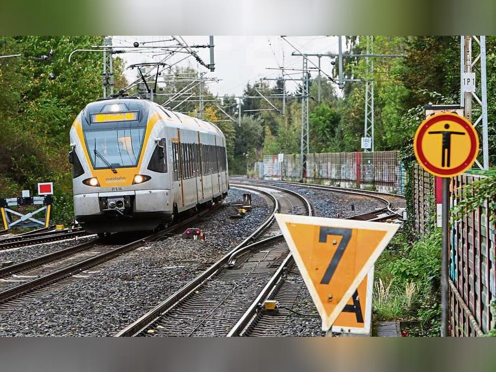 Die Linie RB 89 der Eurobahn ist künftig wieder häufiger zwischen Paderborn und Münster unterwegs und soll mit dem neuen Fahrplan auch pünktlicher werden. Foto: Benedikt Laame