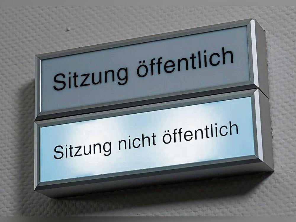Weil Unterlagen aus dem nicht-öffentlichen Teil des Hauptausschusses unserer Redaktion zugespielt wurden, stellte die Gemeinde Strafanzeige gegen Unbekannt. Symbolfoto: dpa