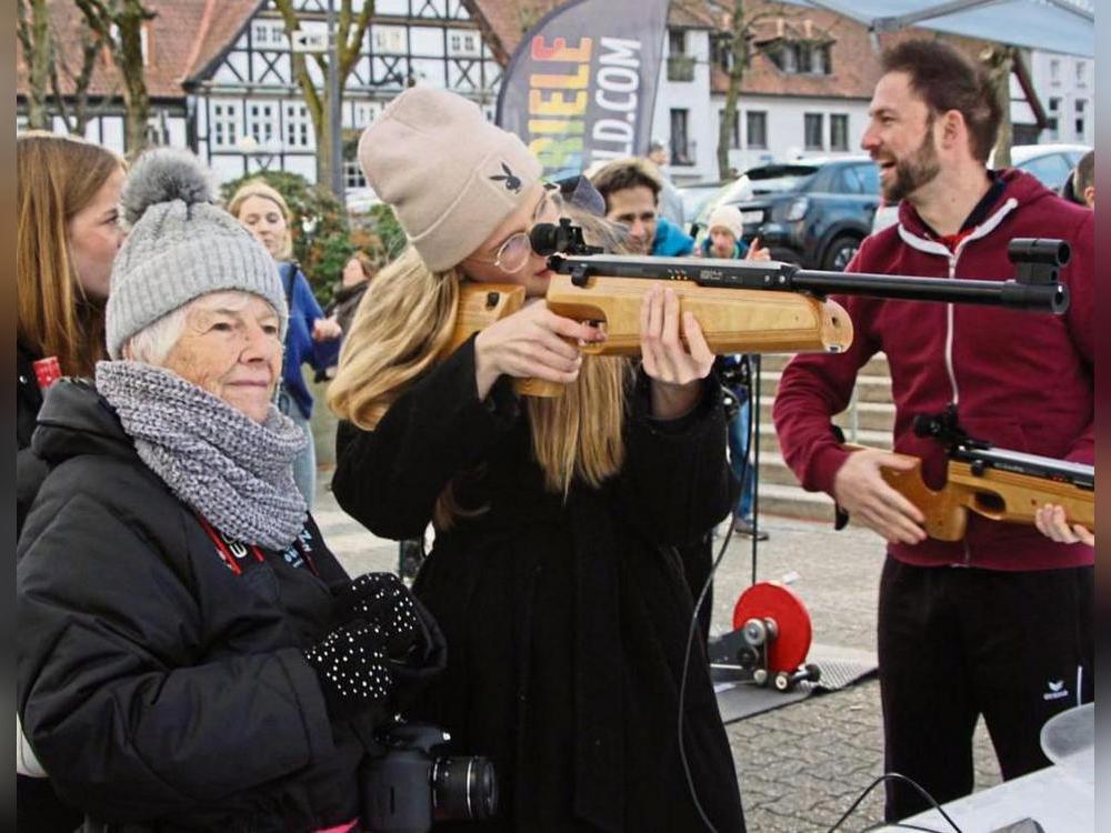 Der erfahrene Teilnehmer Nikas Berger (r.) aus Wipperfürth legte sich gewaltig ins Zeug. Am Ende reichte es dann doch nur für den zweiten Platz. Fotos: Helga Wissing