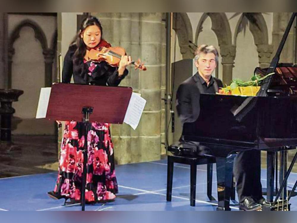 Tianwa Yang und Nicholas Rimmer interpretierten „Winterträume“ von Johannes Brahms, Franz Liszt, Clara und Robert Schumann sowie Franz Schubert. Foto: Bettina Boronowsky