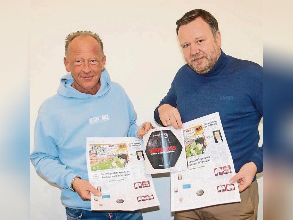 Aufsichtsrat Kai Hartelt und Präsident Thilo Altmann präsentieren den Flyer zur Vision 2025 des SV Lippstadt sowie die Patriot-Sonderseite vom 5. Dezember 2015. Foto: Frank Lütkehaus