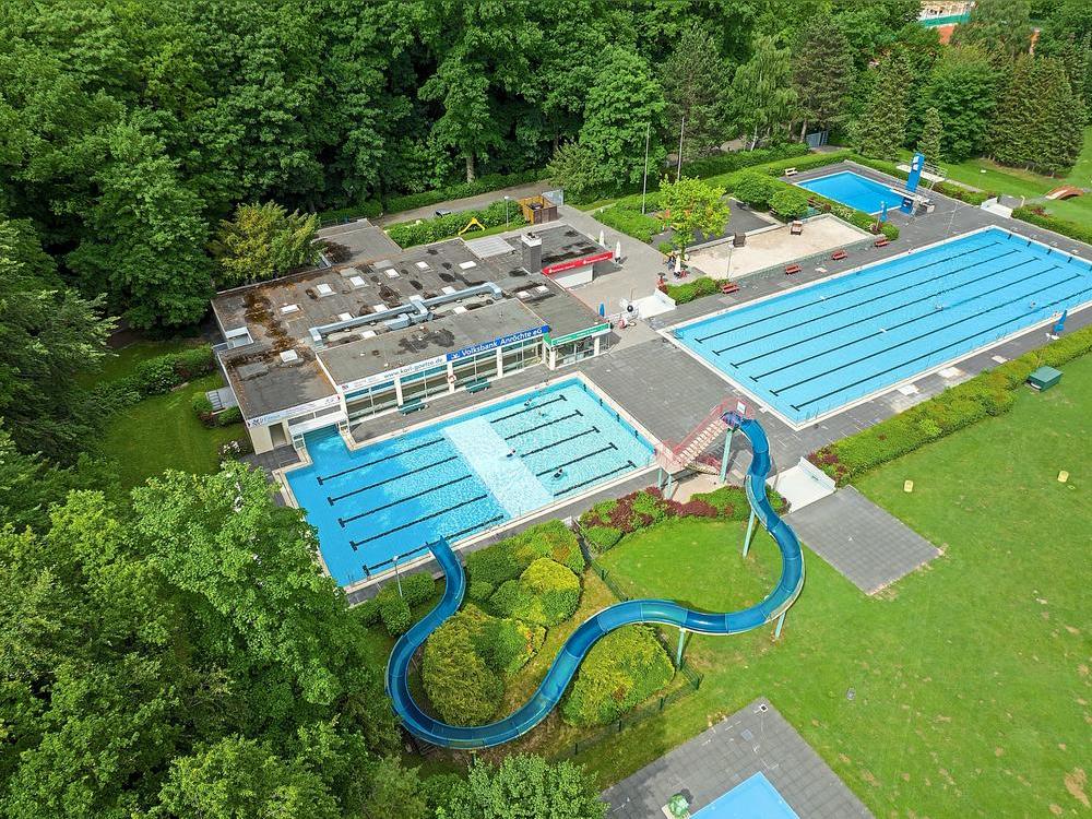 Das Waldfreibad in Anröchte aus der Luft. Foto: Eickhoff