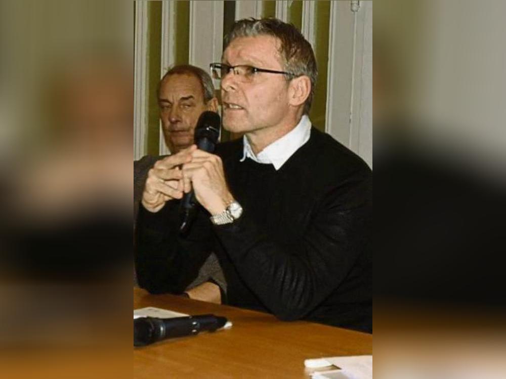 Andree Kruphölter, FLVW-Vize, diskutierte mit den Vereinsvertretern. Foto: Michael Rusche