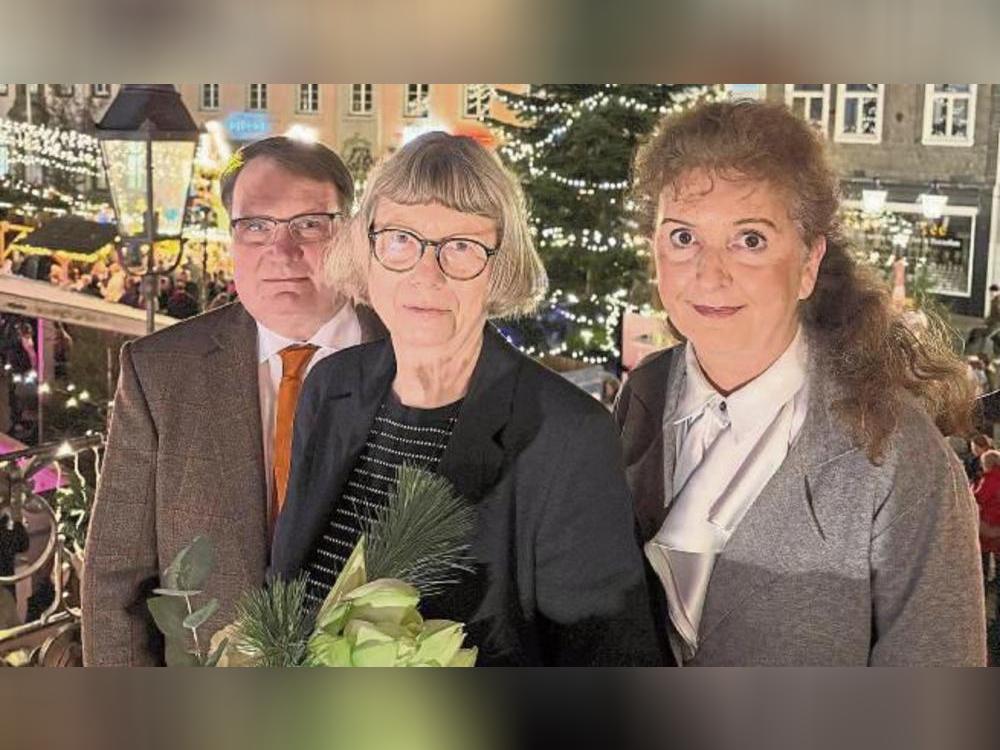 Wechsel an der Spitze des KWL-Aufsichtsrats: Markus Patzke (l.) folgt auf Ursula Jasperneite-Bröckelmann (M.) an der Seite der Geschäftsführung der KWL Carmen Harms.