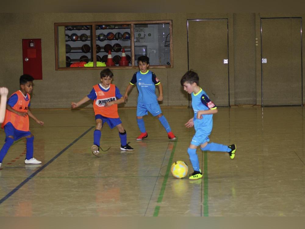Die neuen Hallenstadtmeister im Jugendfußball werden in der Warsteiner Dreifachsporthalle ermittelt. 78 Teams nehmen teil. 