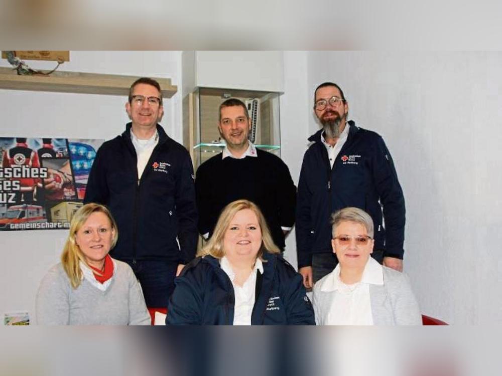 Als langjähriger Mitglieder wurden geehrt: Andreas Herbort, Volker tom Suden, Michael Sellemerten sowie Dörte tom Suden, Bianca Bremhorst, Tatjana Kliewer und Lulu Nijrolder.