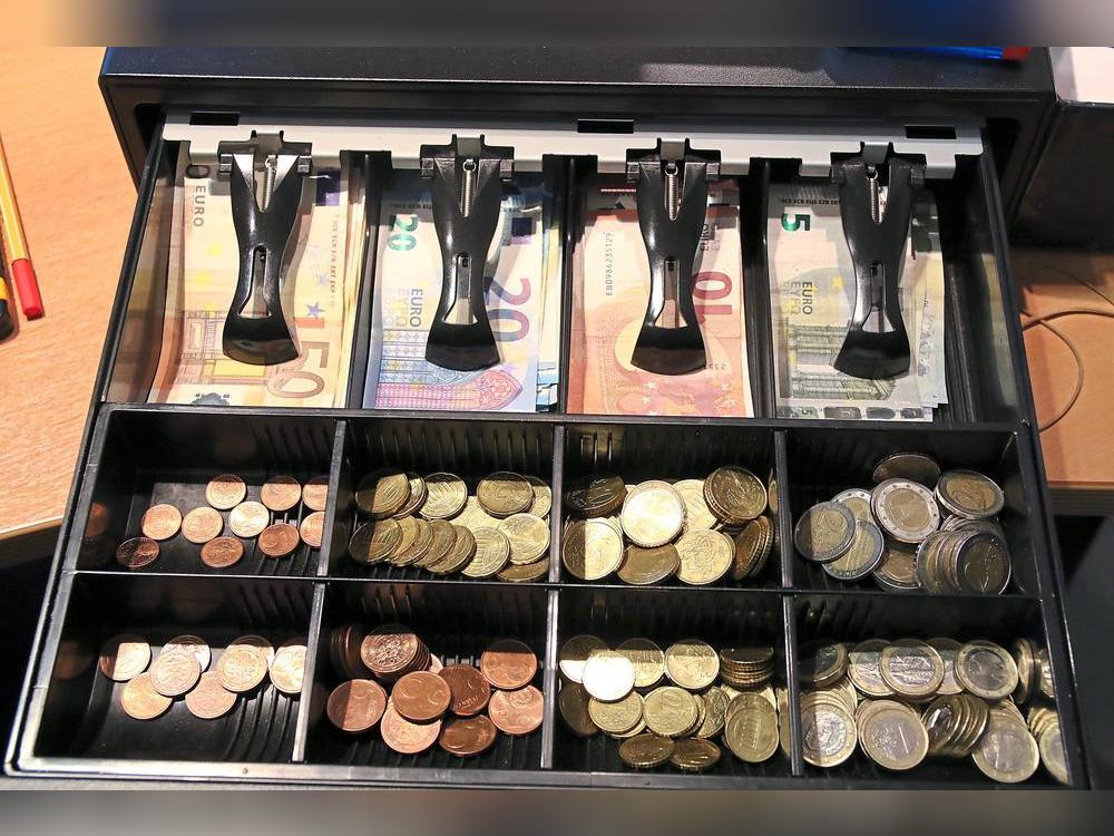 Anröchte rutscht ins Minus. Um der Haushaltssicherung zu gehen, ist deshalb eine Steuererhöhung nötig. Foto: Meschede