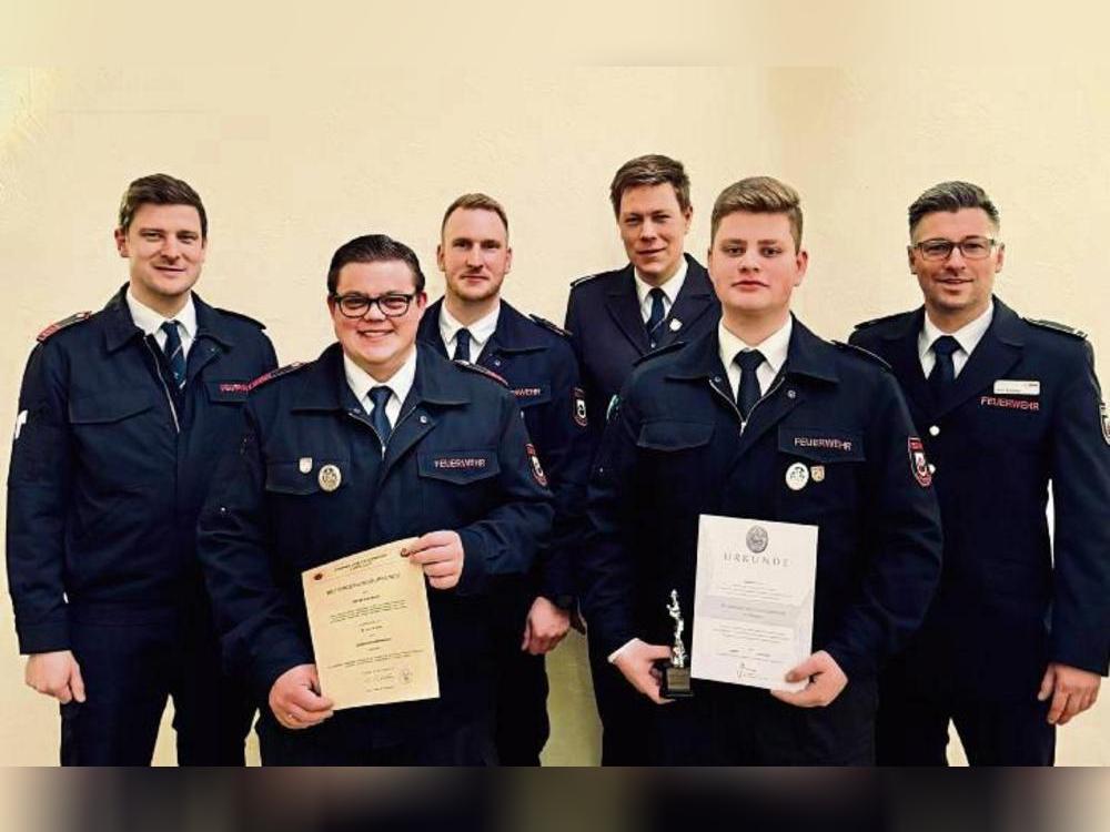 Die Kameraden, v. l.: Stellv. Einheitsführer Michael Frerich, Kai Aust, Daniel Fuest, Einheitsführer Matthias Frerich, Sebastian Fuchs und Leiter der Feuerwehr David Westerfeld.