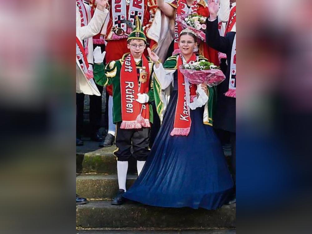 Am kommenden Wochenende entscheidet sich, wer die Nachfolge des Rüthener Kinderprinzenpaares Hannes Helle und Nele Sendler antreten wird. Foto: Sarah Bsdurek