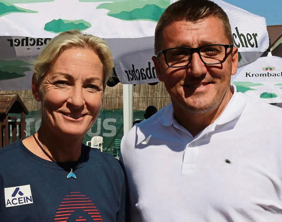 Die ehemalige Nummer 24 der Weltrangliste, Barbara Rittner schaute nach 2023 zum zweiten Mal bei den Erwitte Open vorbei. Über den Besuch der Ex-Bundestrainerin freute sich auch Turnierdirektor Ion Cernea. Foto: Wiegand