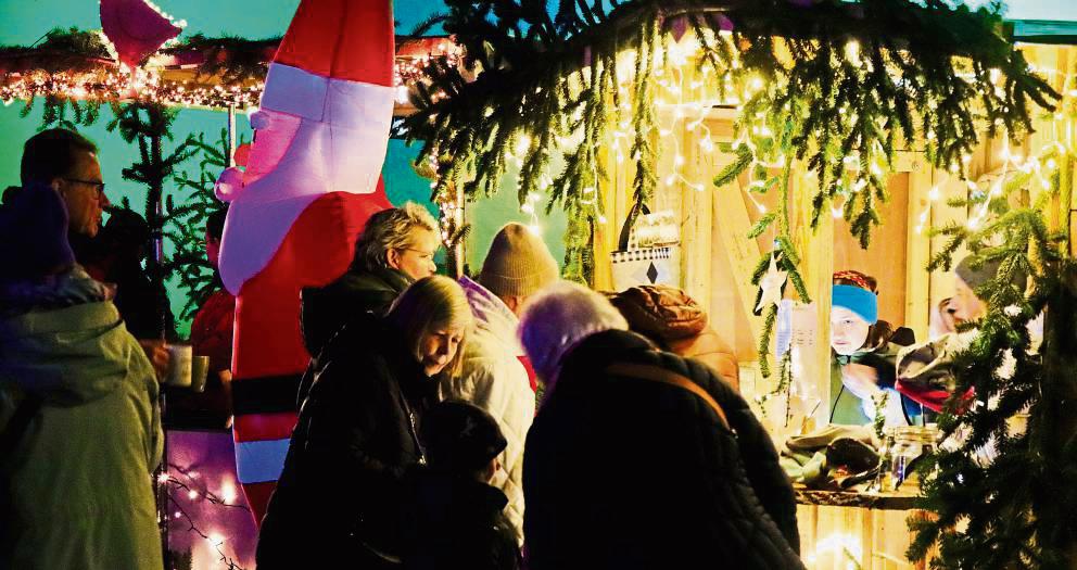 Die Veranstaltung, die in den Corona-Jahren geboren wurde, hat sich mittlerweile zu einem kleinen Weihnachtsmarkt gemausert. Archivfoto: Ulrike Dietz