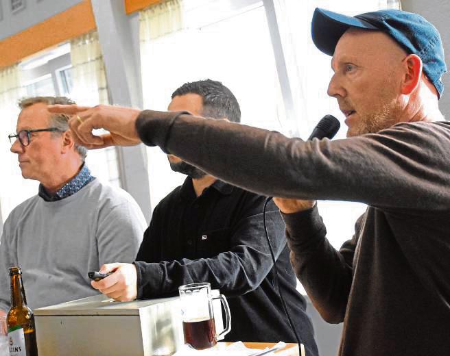 Mit rasantem Tempo und Fachwissen steuerte Andreas Kirchmann die Auktion.