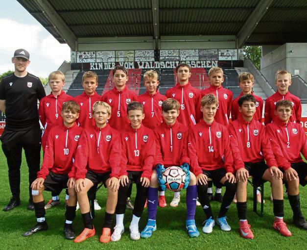 Auch einige neue Gesichter präsentiert die D-Jugend des SV Lippstadt für die Bezirksligasaison. Foto: Dannhausen