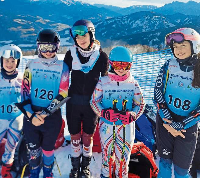 Einen guten Einstand in die neue Saison feierten in Südtirol die Lippstädterinnen Anni (r.) und Rieke Stellmacher (Mitte) vom SK Winterberg.