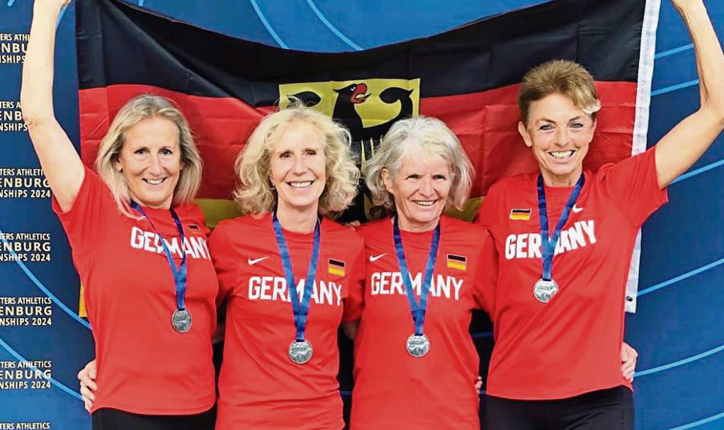 Erneut jubeln wollen am Samstag Angelika Albrecht (3.v.l.) vom LTV Lippstadt und ihre Staffelkolleginnen Wiebke Baseda (l.) Birgit Reinke-Wiese (2.v.l.), Dorit Stehr (r.) sowie Marion Hergarten (fehlt), die einen neuen Weltrekord in der Alterklasse W65 ins Visier nehmen.