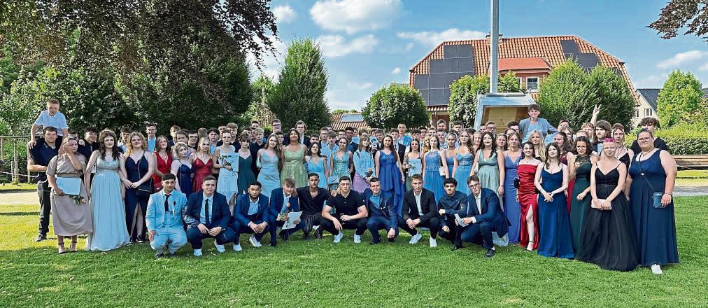 In feinem Stoff feierten die Absolventen der Sekundarschule Geseke.