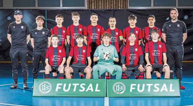 Platz drei belegten die C-Junioren des SV Lippstadt bei der Deutschen Futsal-Meisterschaft in Duisburg.