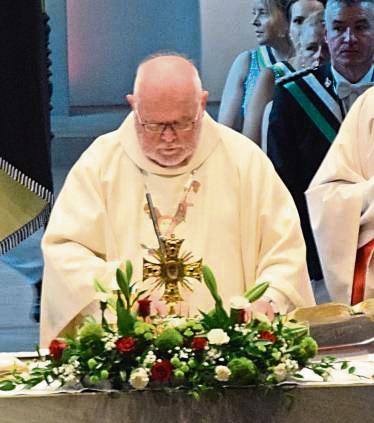 Marx mittendrin – nicht nur bei den Sebastianern, sondern offenbar auch beim Machtpoker im Vatikan. Archivfoto: Kossack