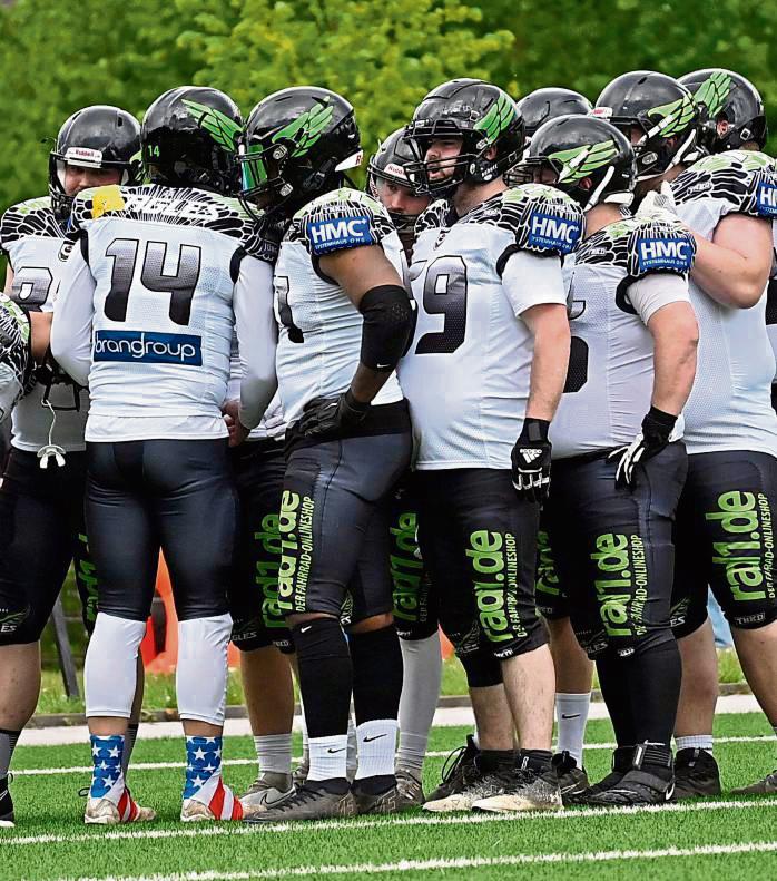 Ratlosigkeit machte sich im Lager der Lippstadt Eagles breit, denn den Saisonauftakt hatte man sich ganz anders vorgestellt. Doch bei den Bochum Rebels gab es für die Lippstädter bei der 0:33-Pleite ein böses Erwachen.