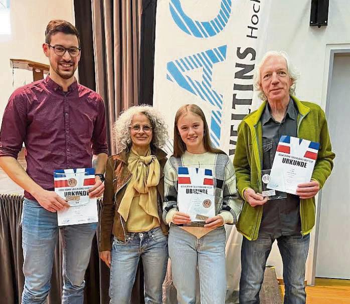 Ausgezeichnet beim Sauerland Laufcup (v.l.): Tobias Herrmann, Lucienne Cramer, Amelie Buschkühl und Johannes Becker.