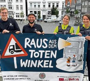 Die Polizei und Mitglieder von Round-Table bereiten die Aktion gemeinsam mit der Stadt Lippstadt vor.