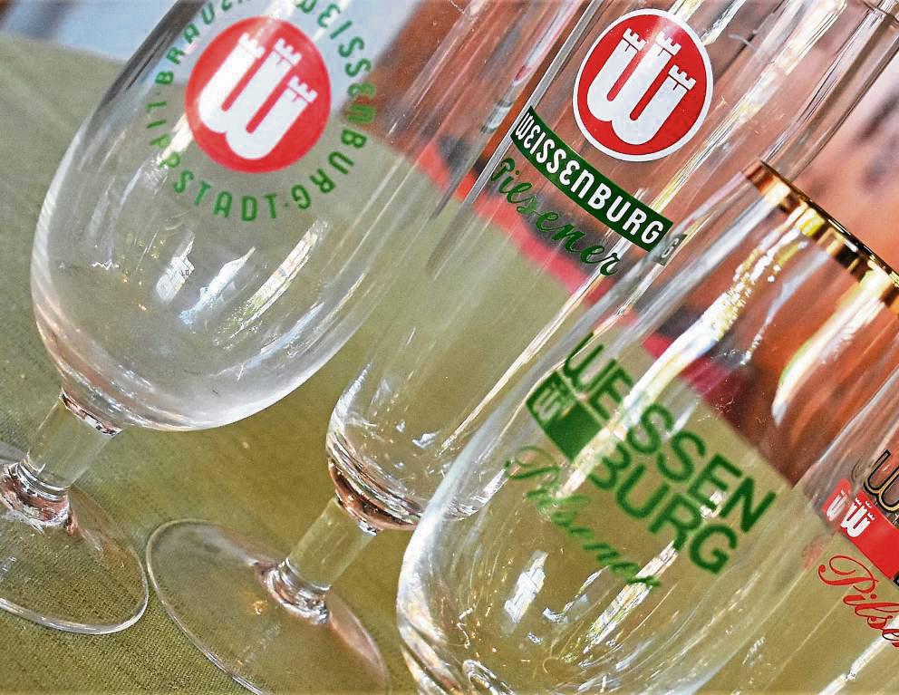 Auf dem Trockenen: Im Januar bleiben die Bier-Tulpen auch mal leer. Foto: dpa