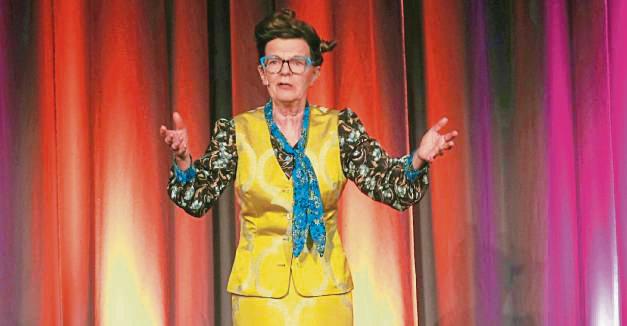 Frieda Braun zu Gast in der Rüthener Stadthalle. Foto: Kloer