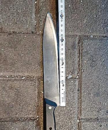 Warum ein 19-jähriger Welveraner mit diesem Messer unterwegs war, konnte oder wollte er den Beamten nicht sagen. Foto: Polizei