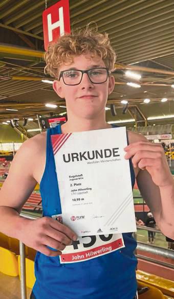 Schwarz auf weiß hat es John Hilwerling vom LTV Lippstadt, dass er U16-Vize-Westfalenmeister im Kugelstoßen ist.