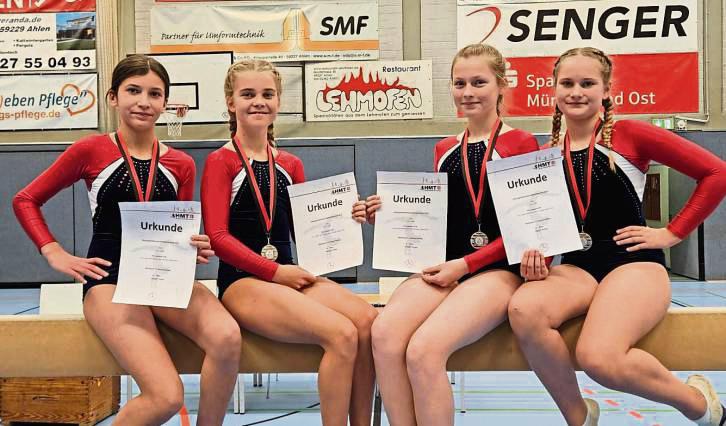 Überraschten mit Rang zwei in der Mannschaftswertung: Martina Rizzo, Mila Schneider, Milana Heinz, Laura Geise vom SCL.