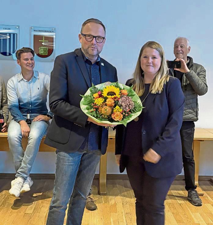 Wiederwahl hieß es für Anröchtes Bürgermeister Alfred Schmidt. Er fuhr zwar kein Traumergebnis ein, war aber mit den 67,4 Prozent der Stimmen zufrieden. Fotos: Dagmar Meschede