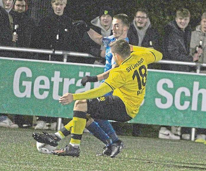 Nach der Derbyniederlage in Liesborn wollen die Wadersloher (in Blau) jetzt den Hebel gegen Vorhelm umlegen. Für Liesborn geht es derweil nach Stromberg. Foto: Brand