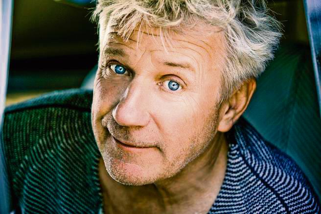 Jörg Schüttauf ist in Heinrich von Kleists Komödienklassiker „Der zerbrochene Krug“ als zwielichtiger Dorfrichter Adam zu sehen. Foto: Christian Hartmann