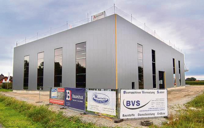 Die Firma Horstkemper erweitert in Mastholte derzeit ihre Produktion um eine 2000-Quadratmeter-Halle.