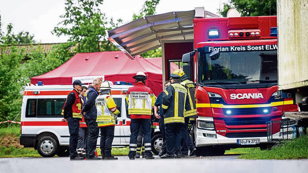 Am Sonntagmittag war das Pfingstzeltlager der Jugendfeuerwehren im Kreis von zwei Blitzen getroffen worden. Foto: Schröder