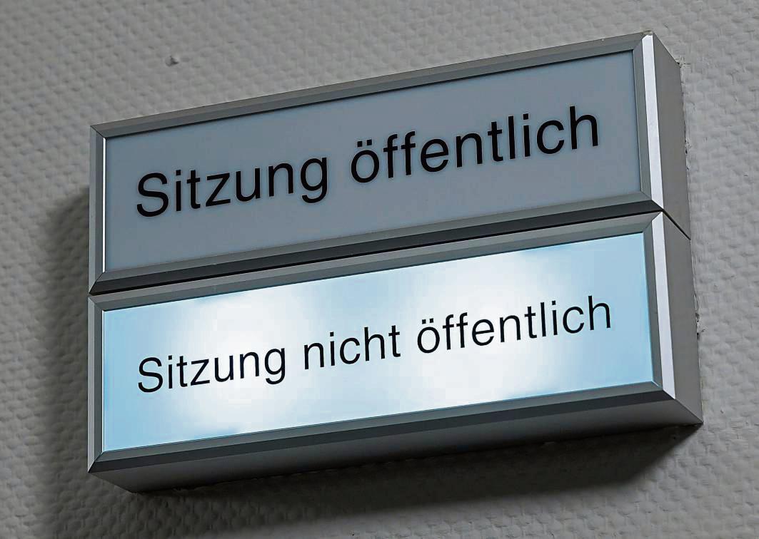 Weil Unterlagen aus dem nicht-öffentlichen Teil des Hauptausschusses unserer Redaktion zugespielt wurden, stellte die Gemeinde Strafanzeige gegen Unbekannt. Symbolfoto: dpa