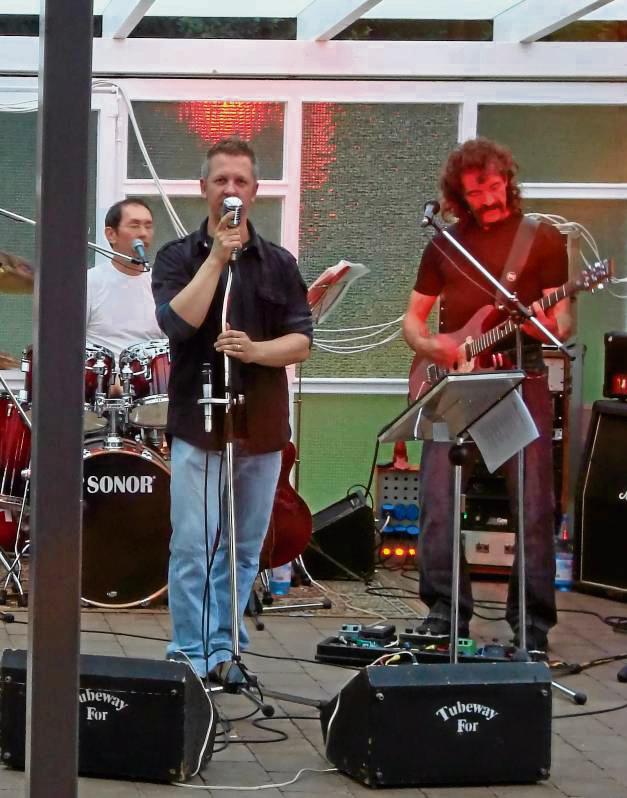 Musik-Events wie das Rollin’ Rock im Park (hier mit der Band Tubeway For) haben Tradition in Walibo. Foto: Wissing