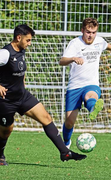 BW Rixbeck-Dedinghausen II (in Weiß) war beim 0:8 gegen den SV Geseke II absolut chancenlos. Foto: Feichtinger