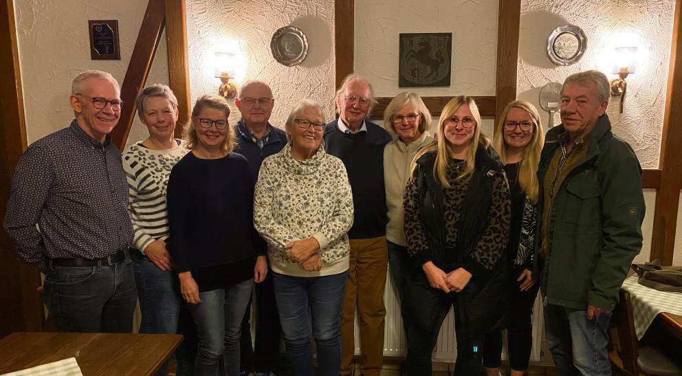 Wollen den Anröchter Martinszug retten (v.l.): Frank Blanke, Kornelia Volmer, Bianca Bußmann, Karl Lange , Hildegard Thiel, Wilhelm von Garrel, Christel Schiller, Alicia Brexel, Christina Schulenberg und Herbert Mulavecz.