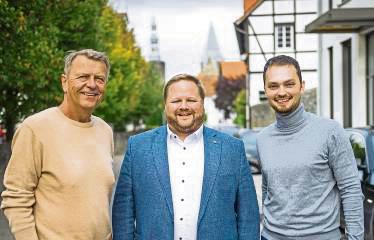 Christof Rasche (l.) und Fabian Griewel (r.) unterstützen Heinrich Frieling in der Stichwahl. Foto: Daniel Schröder