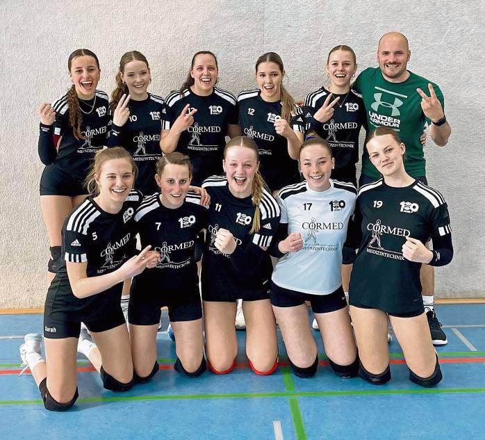 Vizemeister der Landesliga, wobei das ursprüngliche Saisonziel Klassenerhalt hieß: Die Volleyballerinnen des SuS Oestereiden spielten mit kleinem Kader groß auf.
