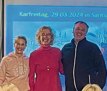 Teamsprecherin Anja Wiehen (Mitte) mit Margarete und Dominik Niehues.