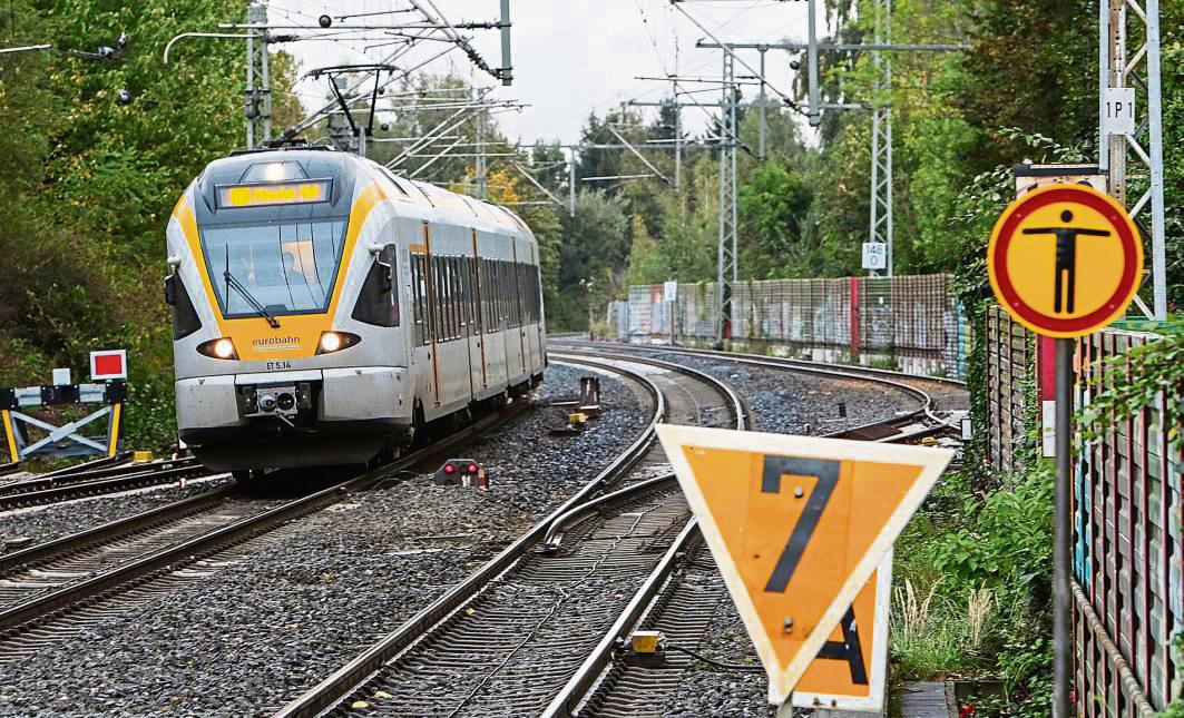 Die Linie RB 89 der Eurobahn ist künftig wieder häufiger zwischen Paderborn und Münster unterwegs und soll mit dem neuen Fahrplan auch pünktlicher werden. Foto: Benedikt Laame