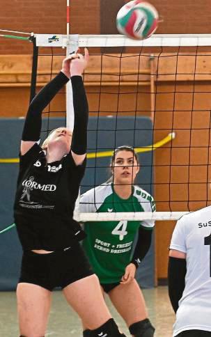 Der SuS Oestereiden (in Schwarz) steht in der Landesliga vor dem nächsten Sechs-Punkte-Spiel. Foto: Tuschen