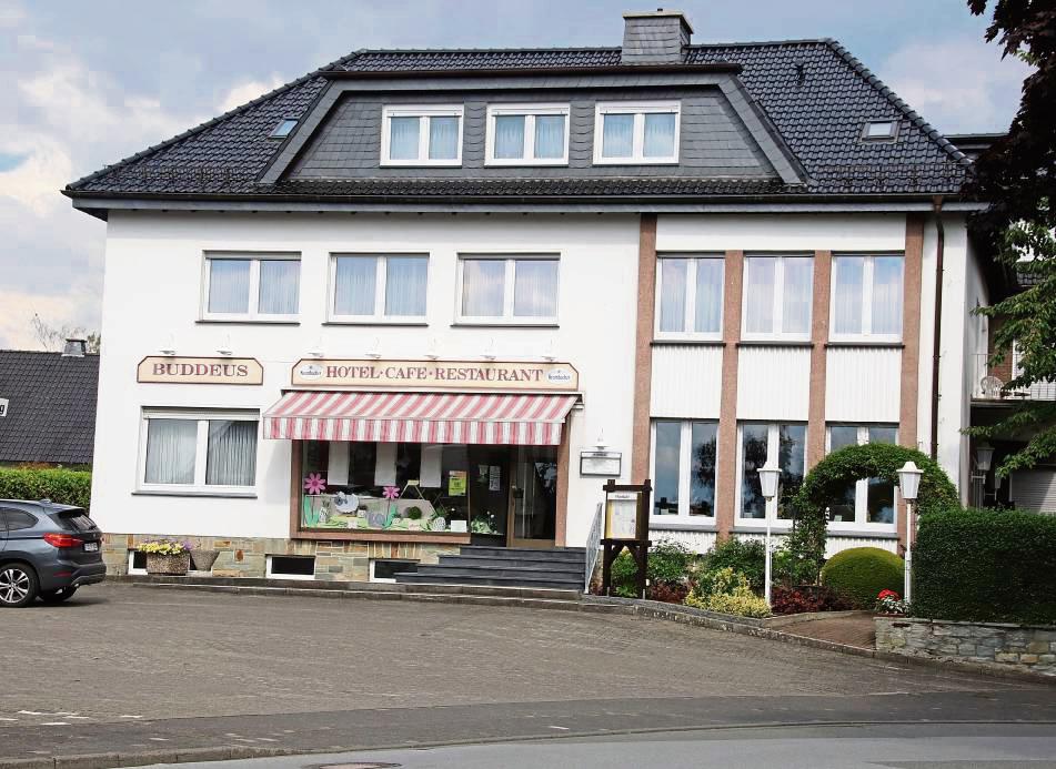 Klein, aber fein – und am ersten Augustwochende komplett ausgebucht: Das Hotel Buddeus in Anröchte profitiert vom Reisetourismus rund um den Big Day Out. Foto: Meschede