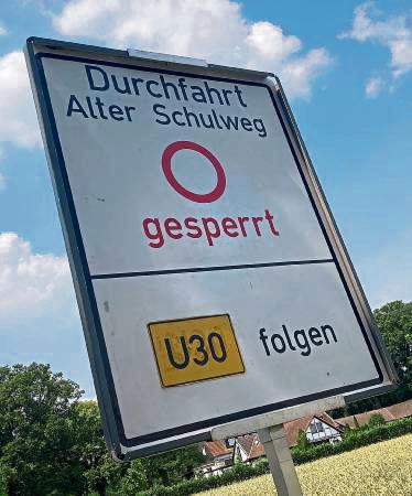 Die Sperrung der Durchfahrt bleibt bestehen. Foto: Frenz