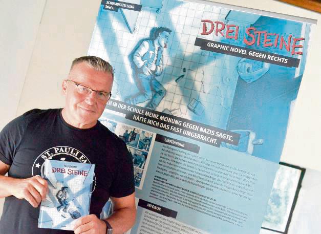 Nils Oskamp stellte seine Graphic Novel im Anschluss an die Vernissage in einer multimedialen Lesung vor. Fotos: Gröbing
